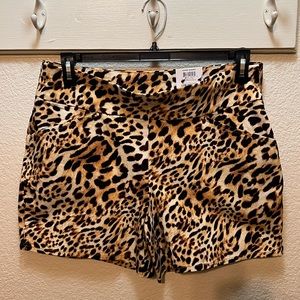 INC core shorts Caterina cheeta